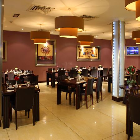 Mcgettigans Hotel 레터케니 외부 사진