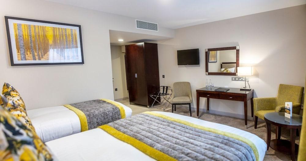 Mcgettigans Hotel 레터케니 외부 사진